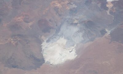 Why are scientists studying gypsum in the Salar de Pajonales?