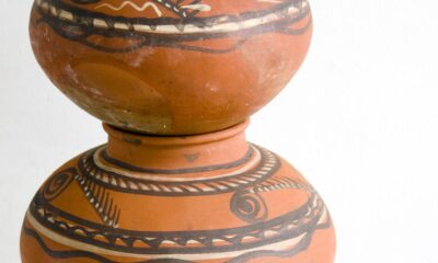 Why does water stay cool in a claypot even in peak summers?