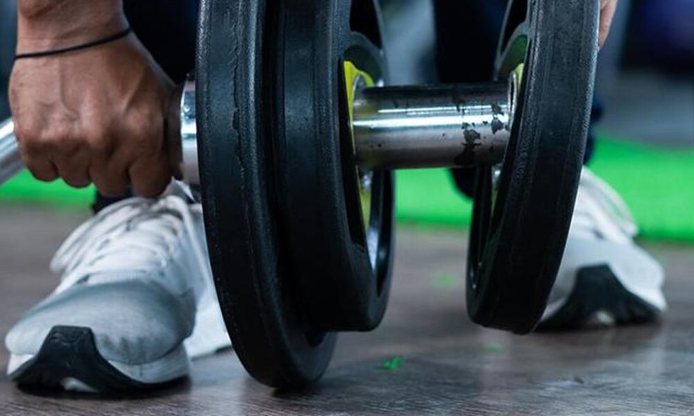 What happens to your muscles when you stop working out?